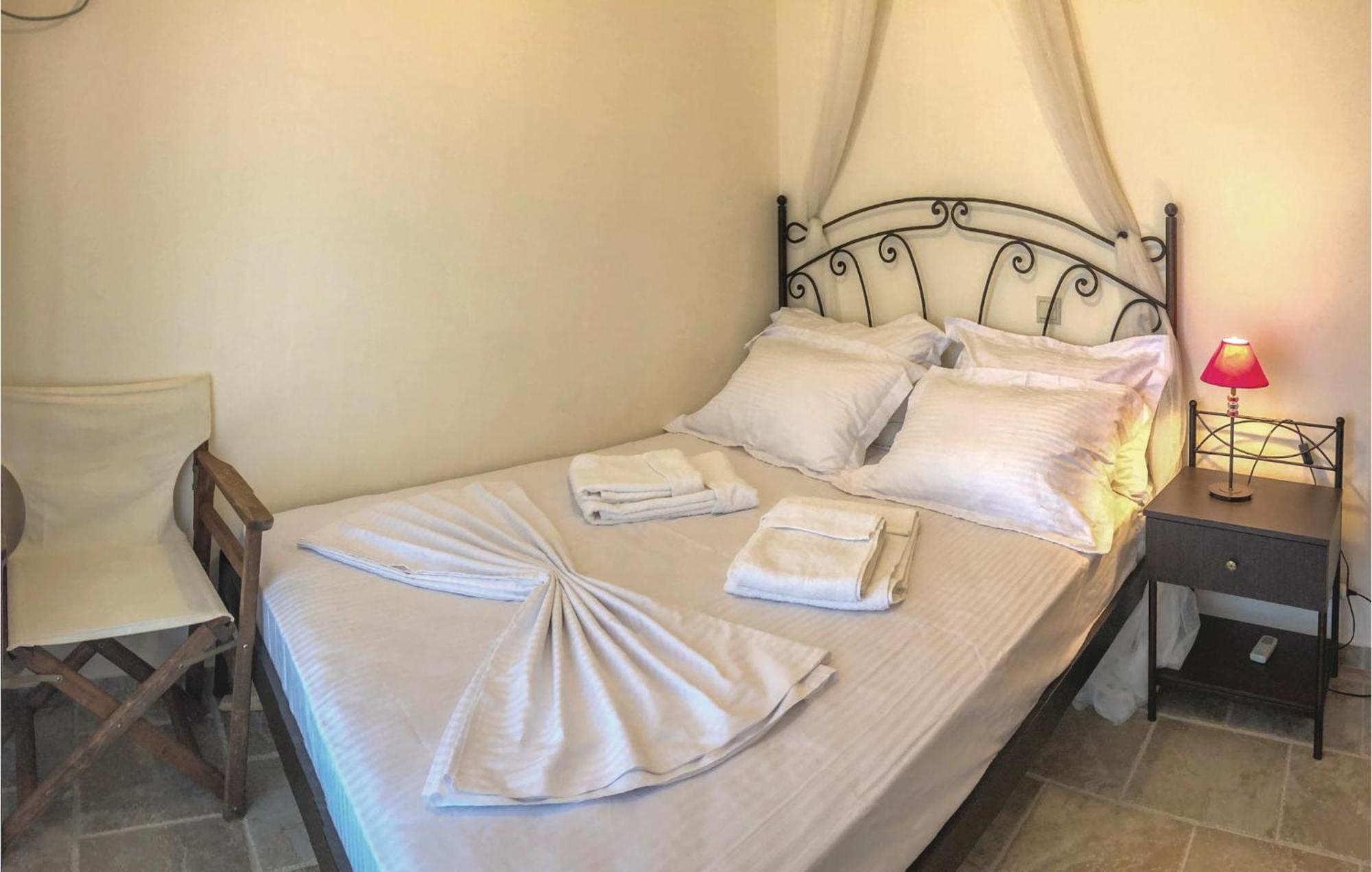 Amazing Home In Koroni With Wifi エクステリア 写真