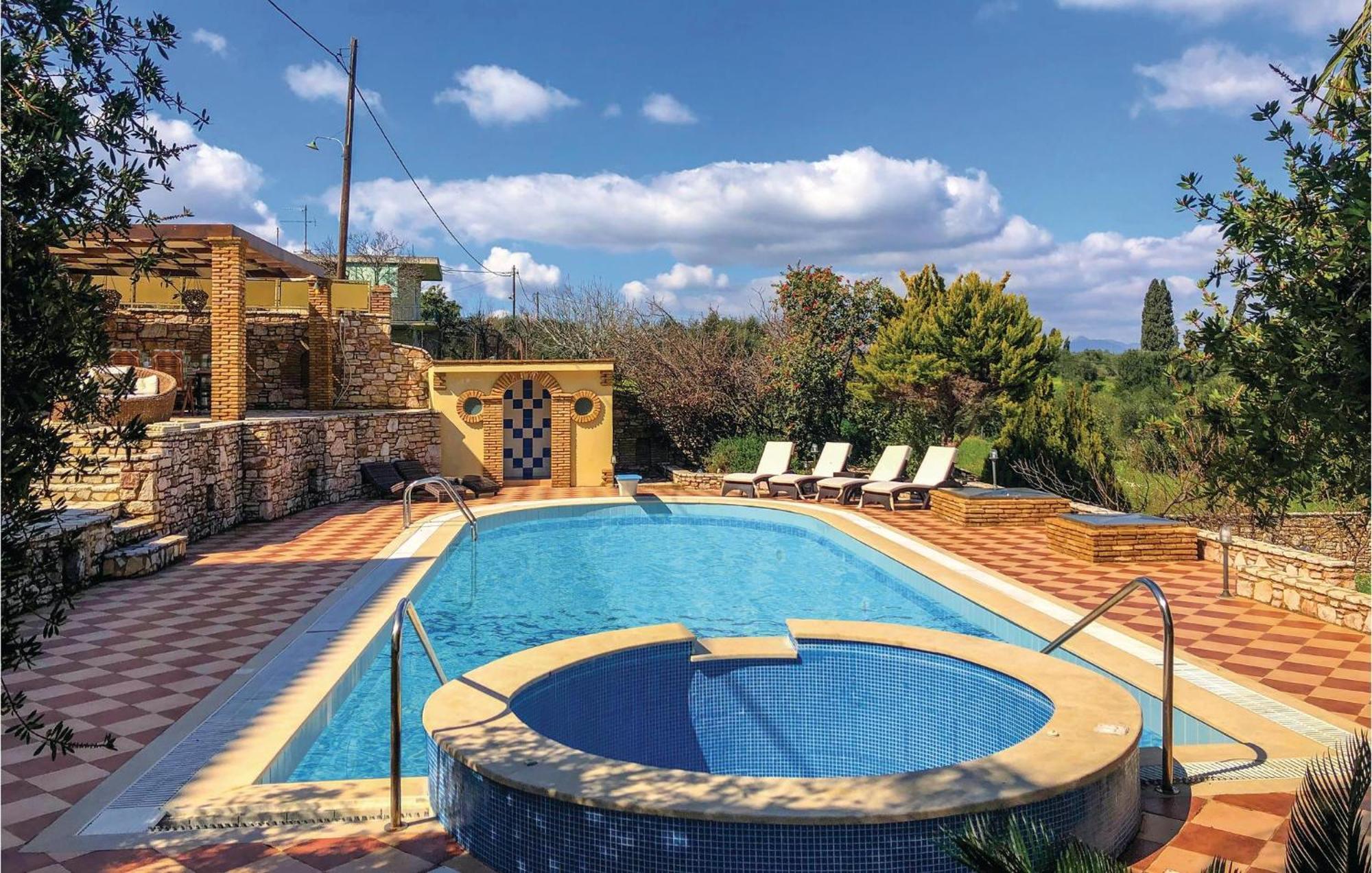 Amazing Home In Koroni With Wifi エクステリア 写真