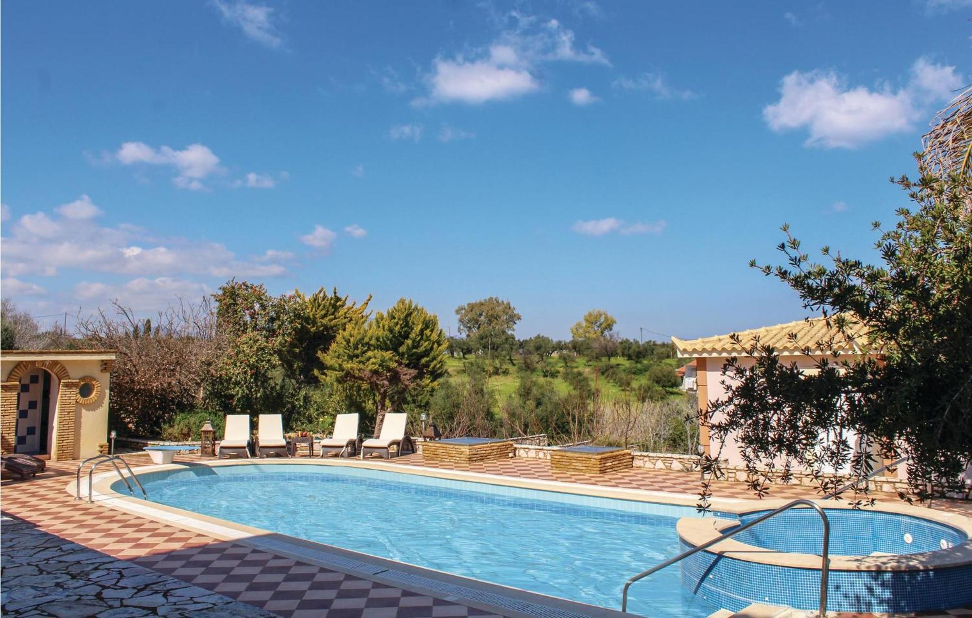 Amazing Home In Koroni With Wifi エクステリア 写真