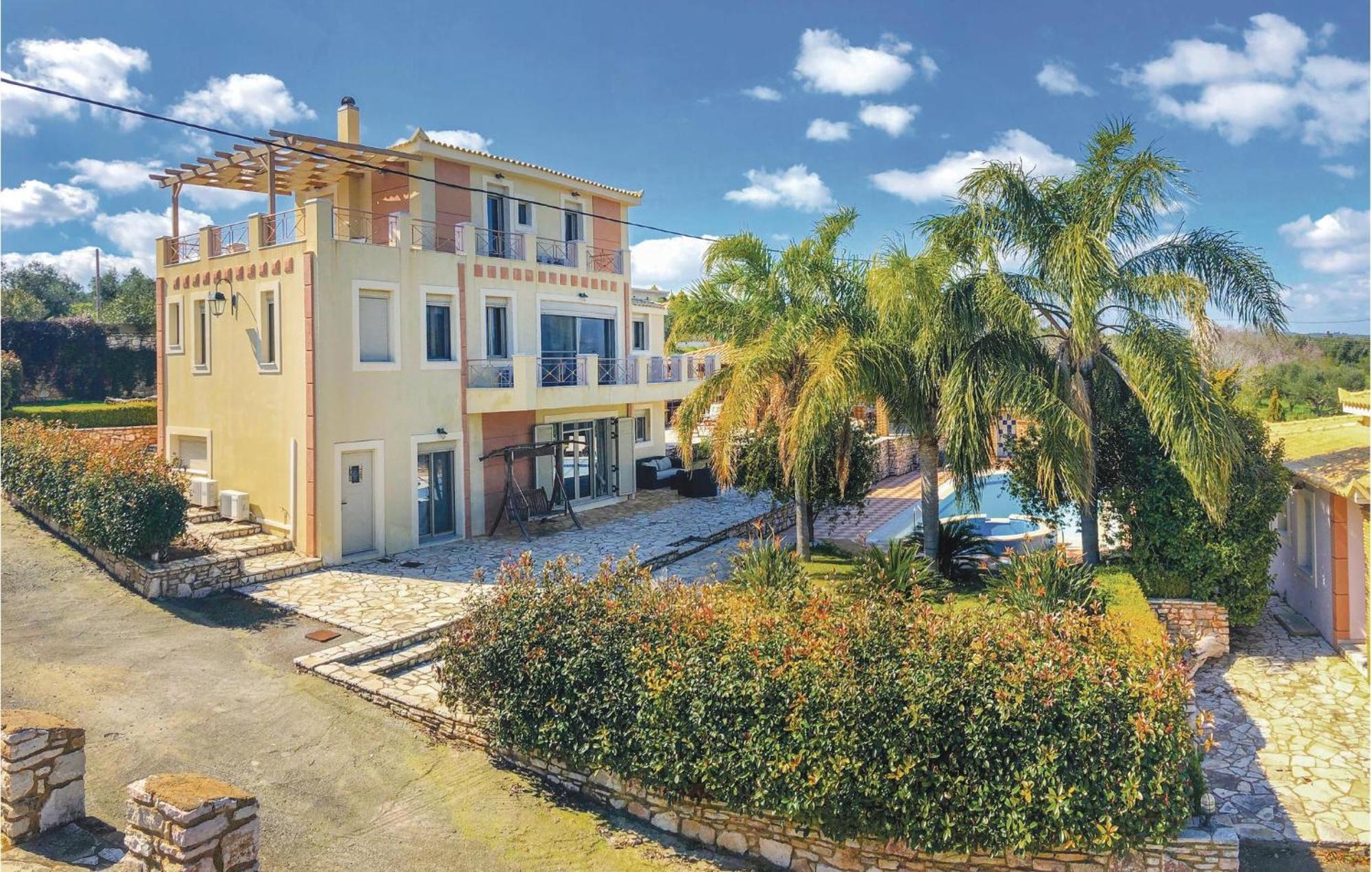 Amazing Home In Koroni With Wifi エクステリア 写真